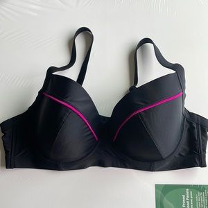 Quality Voglio black bra, spandex with lined cups and pink accents